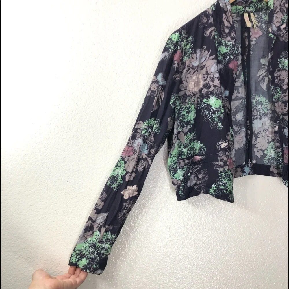 Frenchi Cropped Floral Jacket